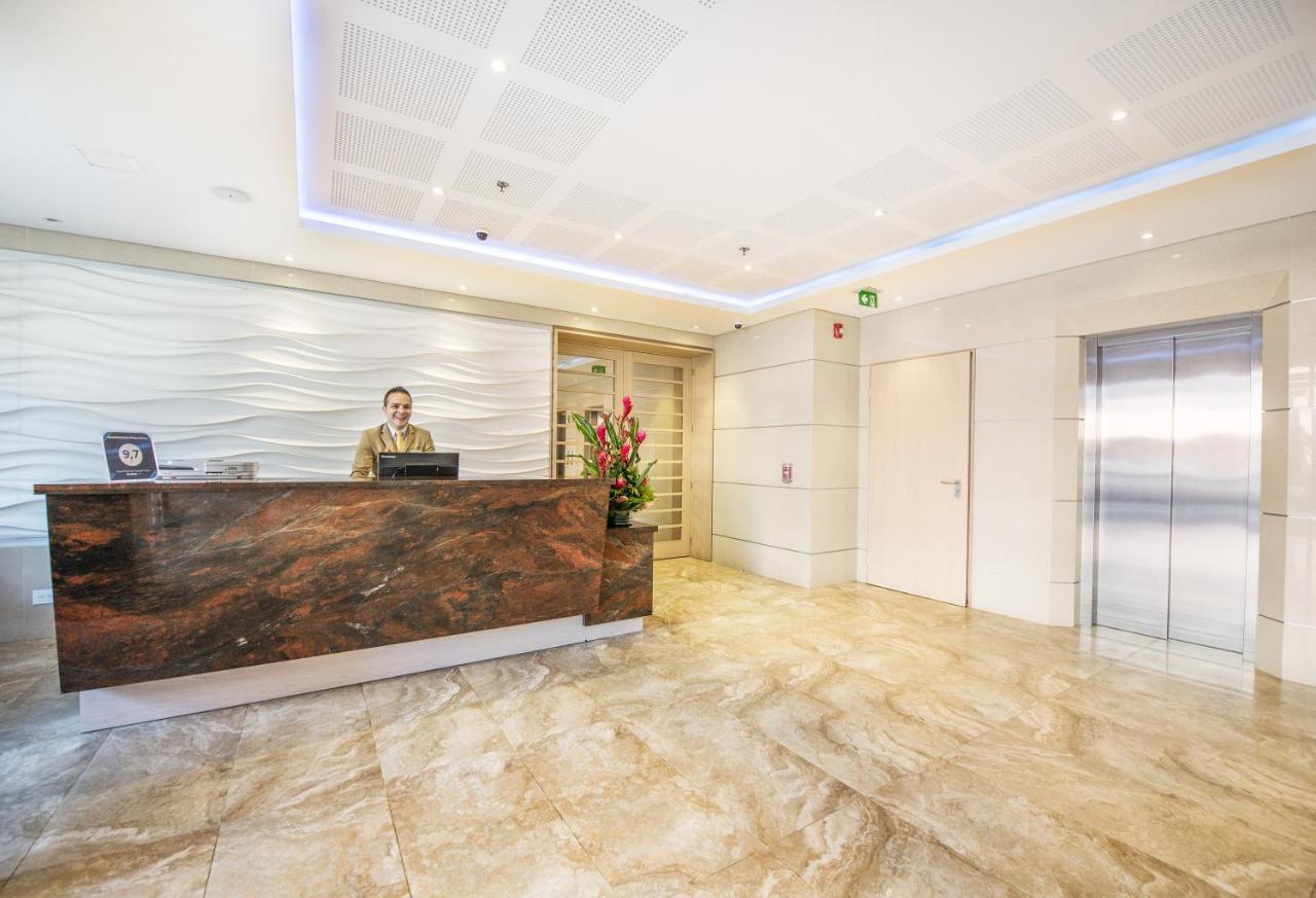 Plaza Aparthotel 3*