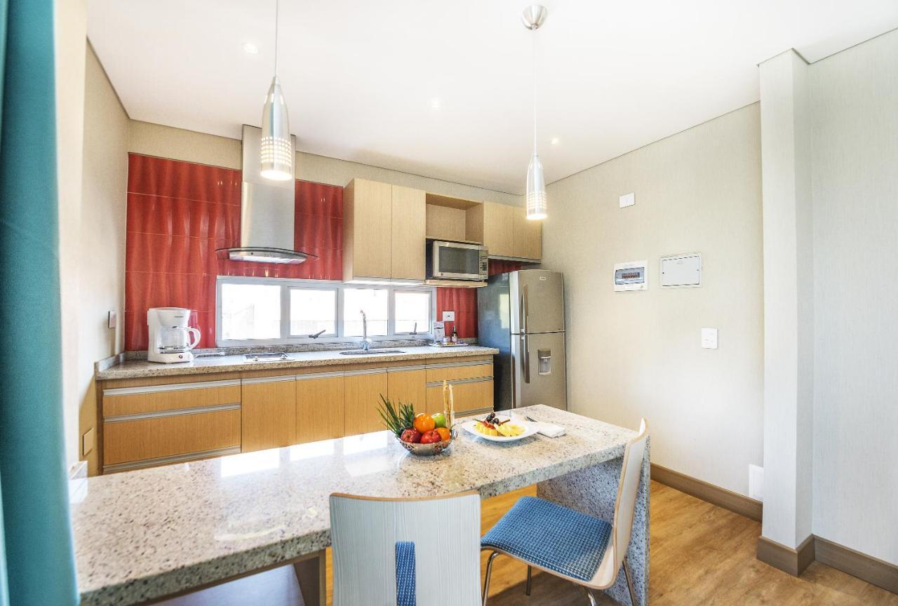 Plaza Aparthotel 3*