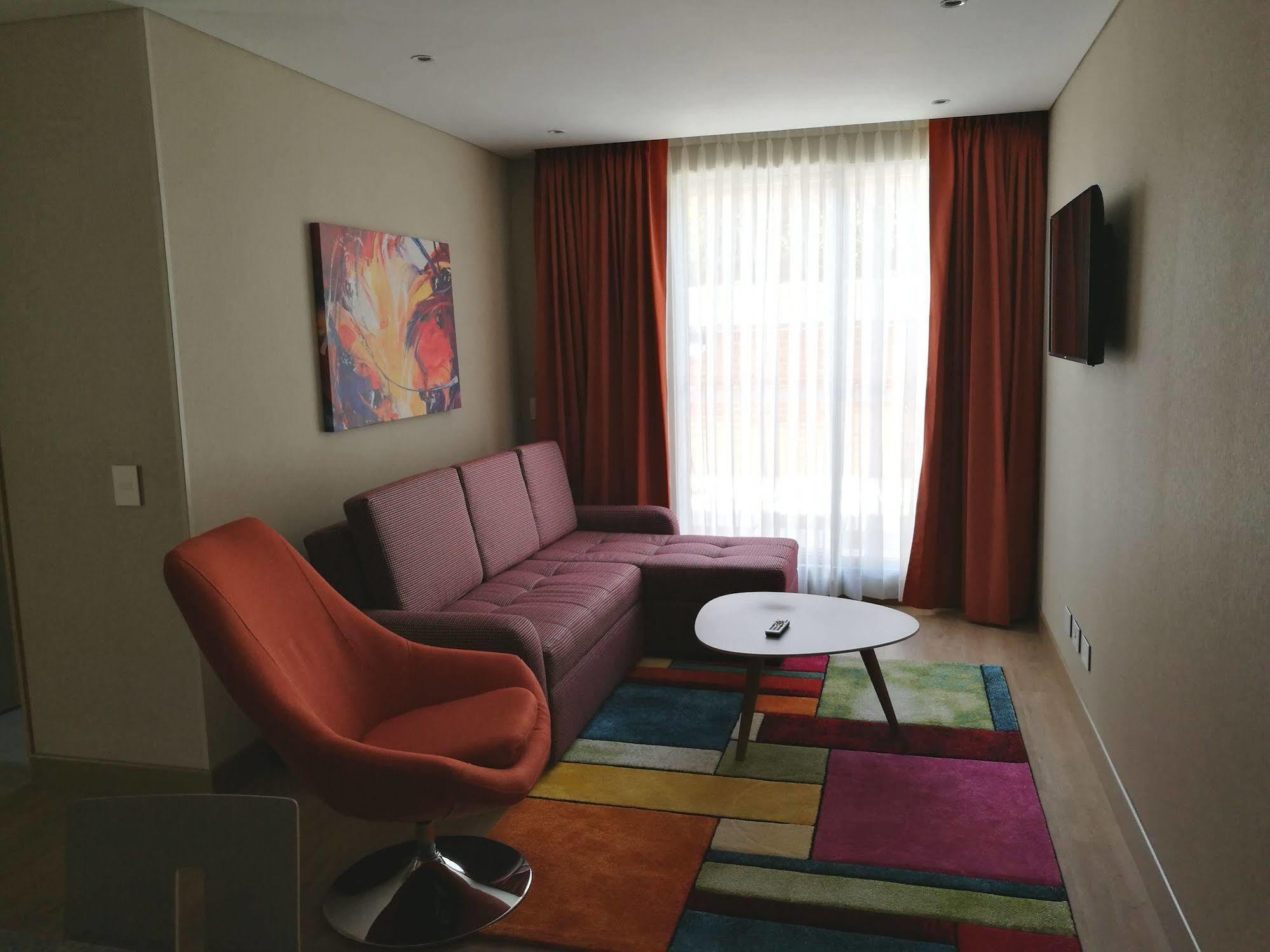 Aparthotel Plaza